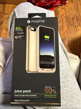 mophie Juice Pack Battery Case in Gold for iPhone 6 Plus